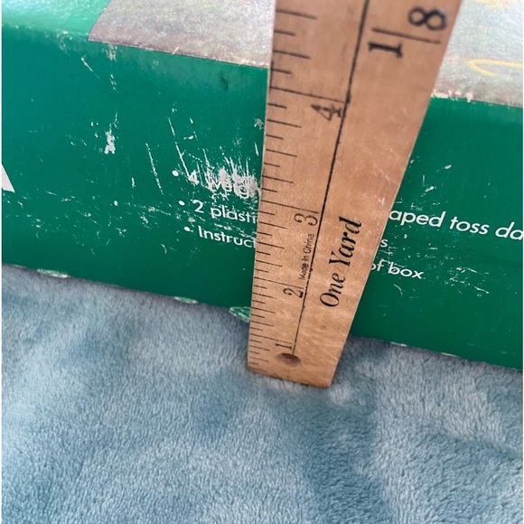 Vintage Franklin Target Toss 4 Weighted Flower Shaped Darts & 2 Rings - Picture 3 of 7